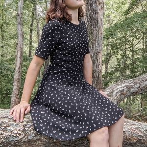Ann Taylor black short sleeve dress white flower details
